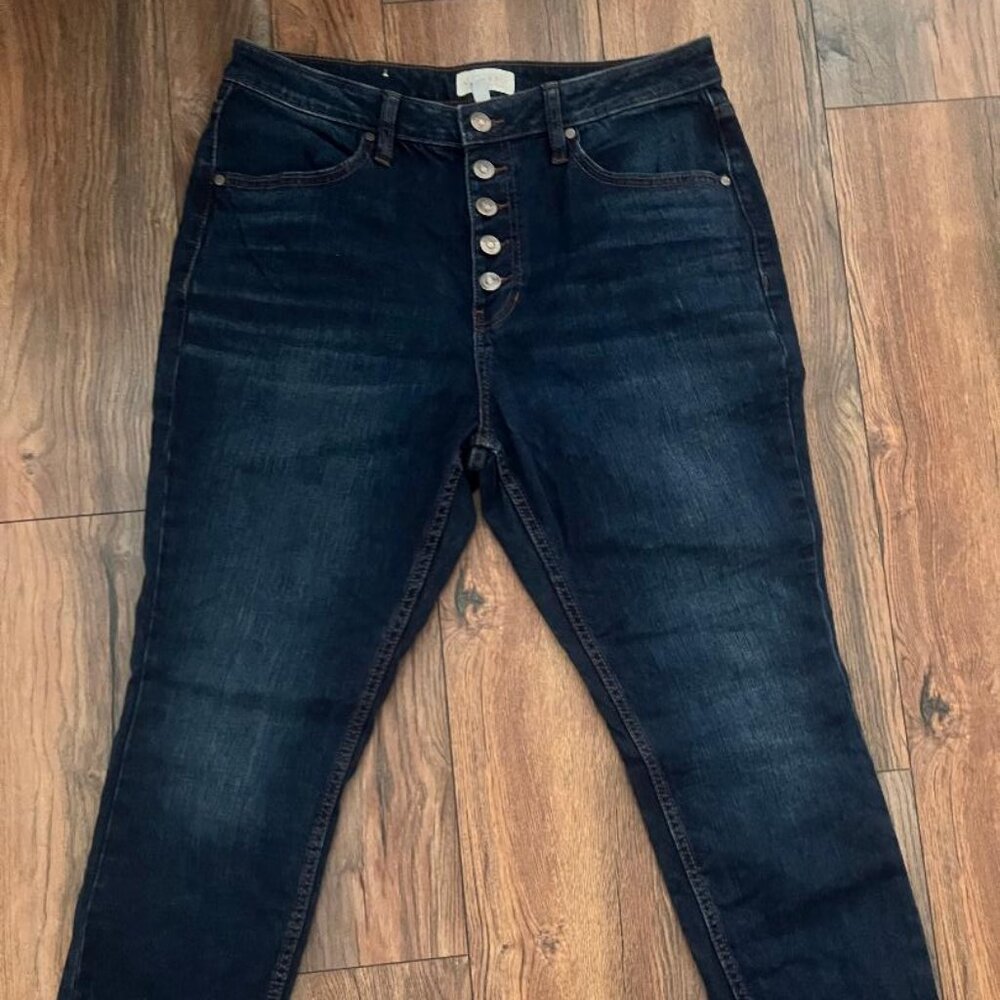 Shyanne Women's High Rise Fringe Hem Front Button Stretch Skinny Jeans
